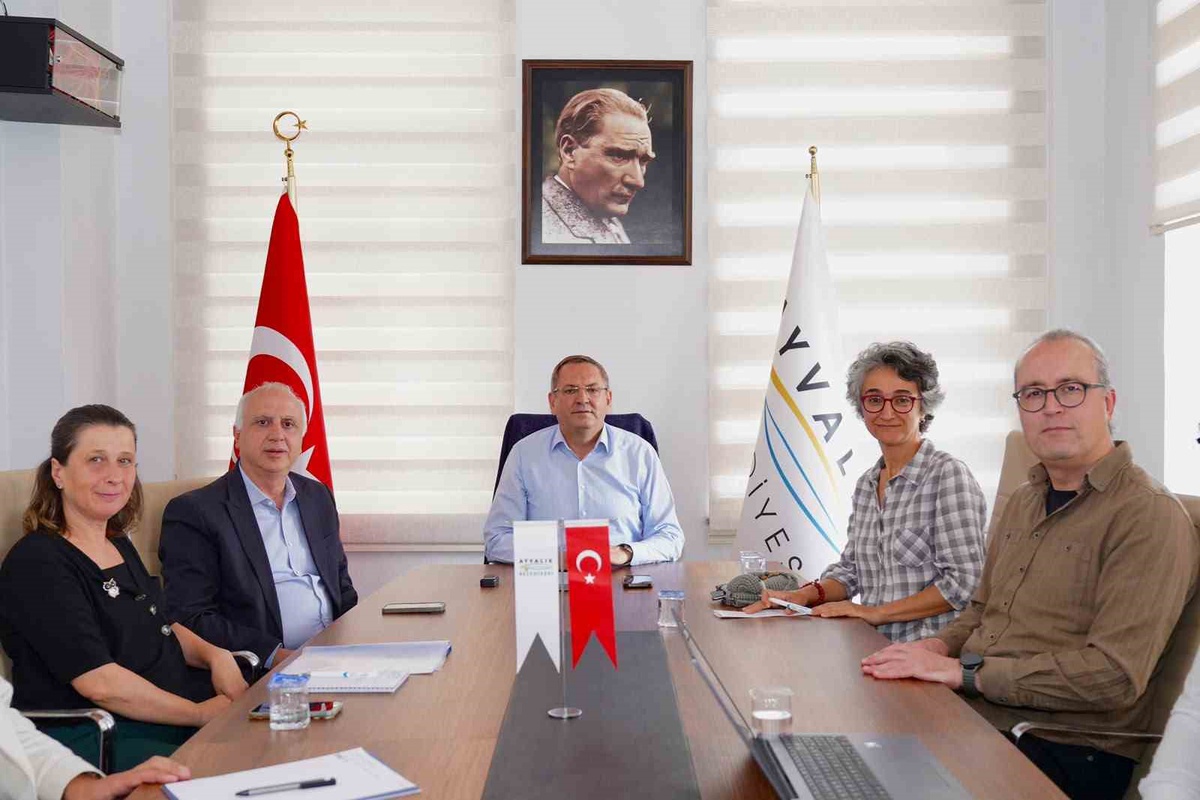 Ayvalık heyeti, Ergin\'e UNESCO Dünya Mirası adaylık sürecini anlattı