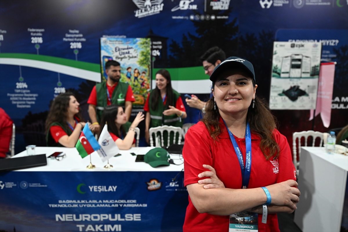 Azerbaycan\'dan gelen üniversite öğrencileri TEKNOFEST\'te 31 takımla yer alıyor