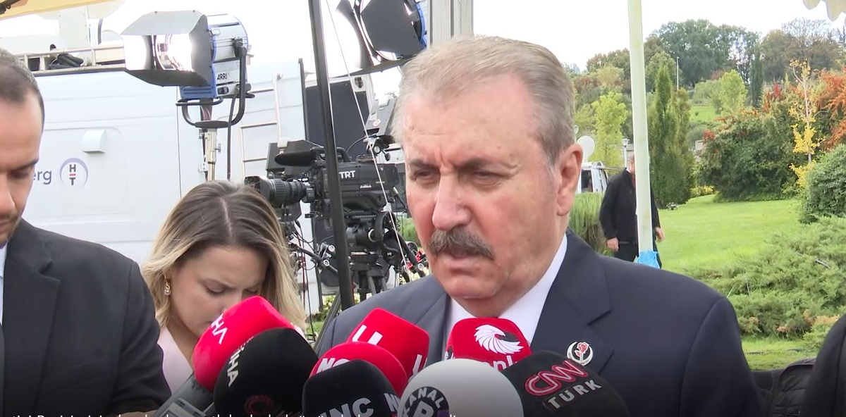 BBP lideri Destici, fon vurgununda suçsuz yatırımcıların zararının tazminini istedi