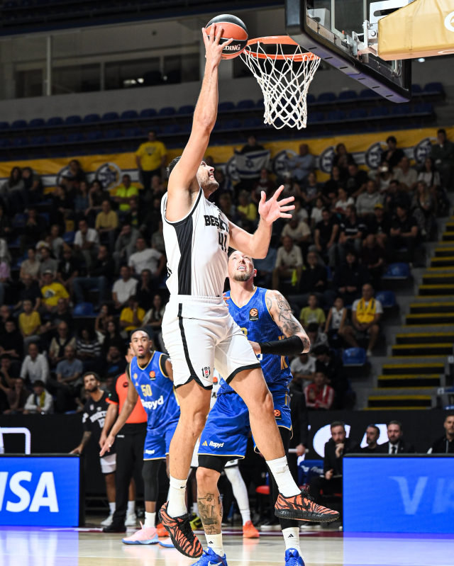 Beşiktaş, İsrail ekibi Maccabi Tel-Aviv'i 109 sayıyla bozguna uğrattı