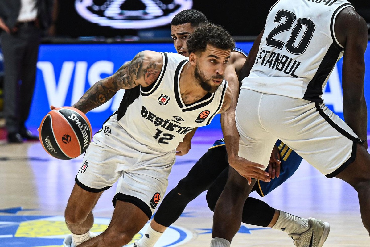 Beşiktaş, İsrail ekibi Maccabi Tel-Aviv\'i 109 sayıyla bozguna uğrattı