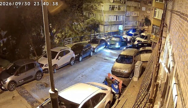 Spiker Deniz Türkeri, polisten kaçarken kaza yaptı