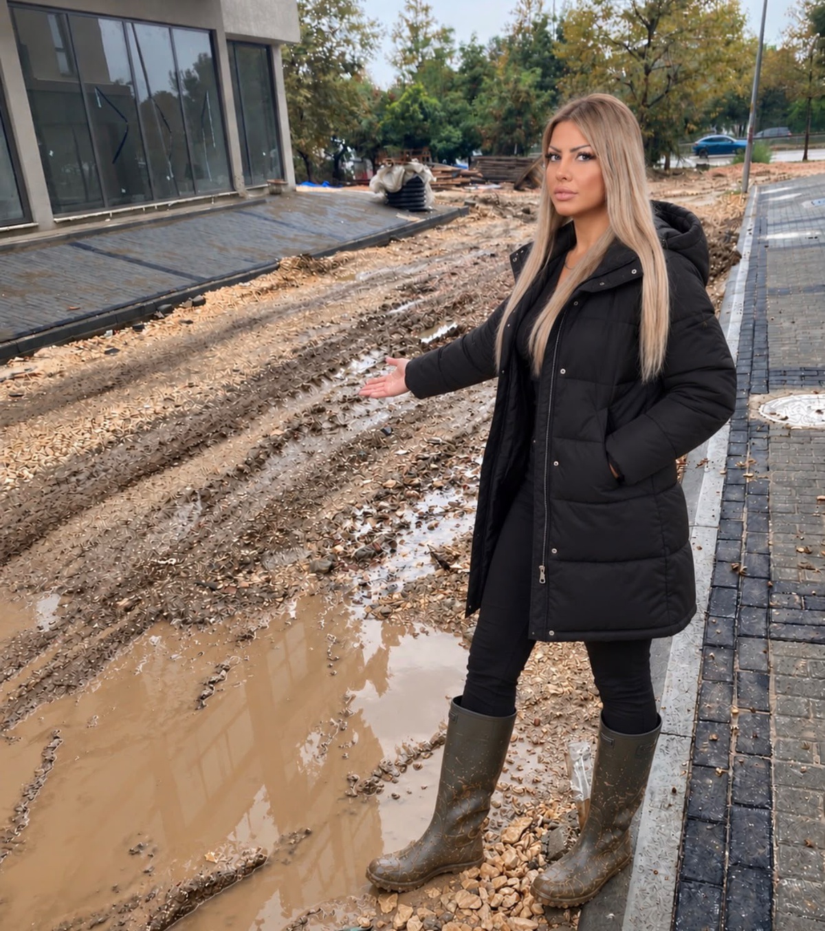 Bursa Akpınar\'da 1400 daire teslim edildi, altyapı ve yollar için hız çağrısı yapıldı