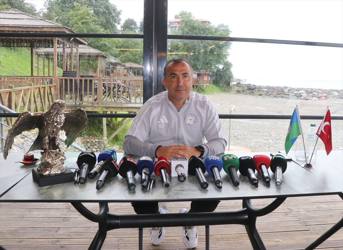 Rizespor Teknik Direktörü Uçar, Fenerbahçe maçında taraftarını mutlu etmek istiyor