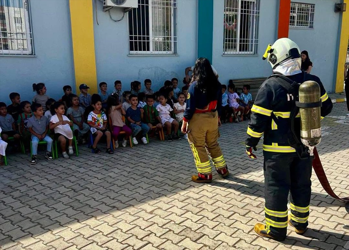 İtfaiye Haftası\'nda Cizre\'de anaokulu öğrencilerine yangın güvenliği eğitimi verildi