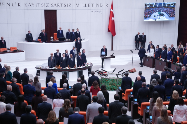Cumhurbaşkanı Erdoğan'dan fon kriziyle ilgili yeni a&ccedil;ıklama: Meseleyi s&uuml;ratle &ccedil;&ouml;z&uuml;yoruz