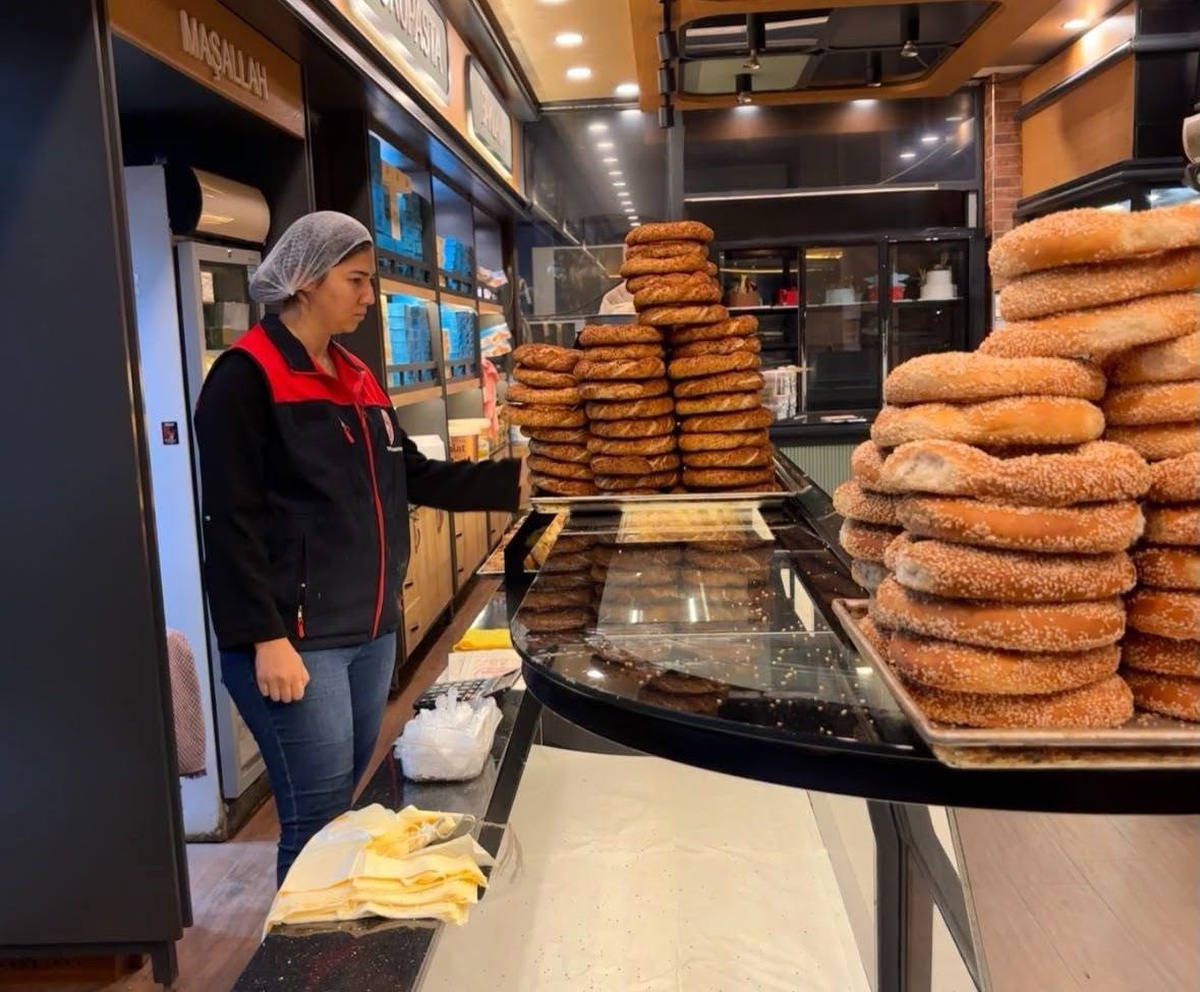 Denizli Acıpayam\'da ekmek üreticileri Tarım ve Orman ekiplerince gece denetlendi