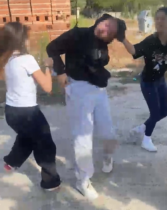 Denizli Buldan'da iddiaya göre akran zorbalığı yapan 3 liseli kız serbest bırakıldı