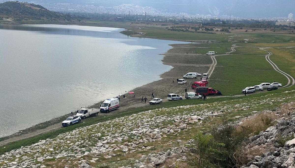 Denizli\'de baraj göletinden çıkarılan erkek cesedi otopsi için morga kaldırıldı