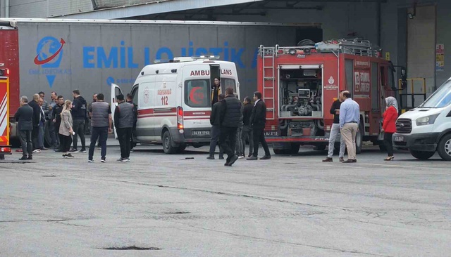 Market deposunda feci kaza! İki TIR'ın arasında sıkışıp can verdi