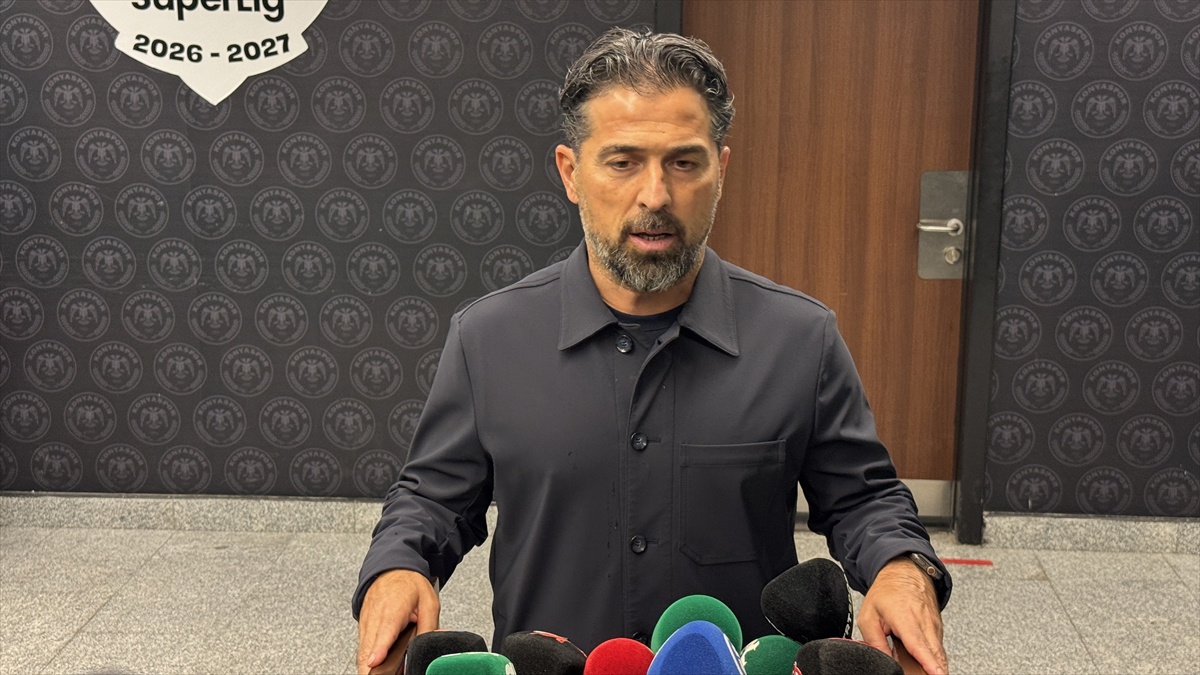 Konyaspor Teknik Direktörü Palut, Filistin maçının futbolun ötesinde olduğunu söyledi