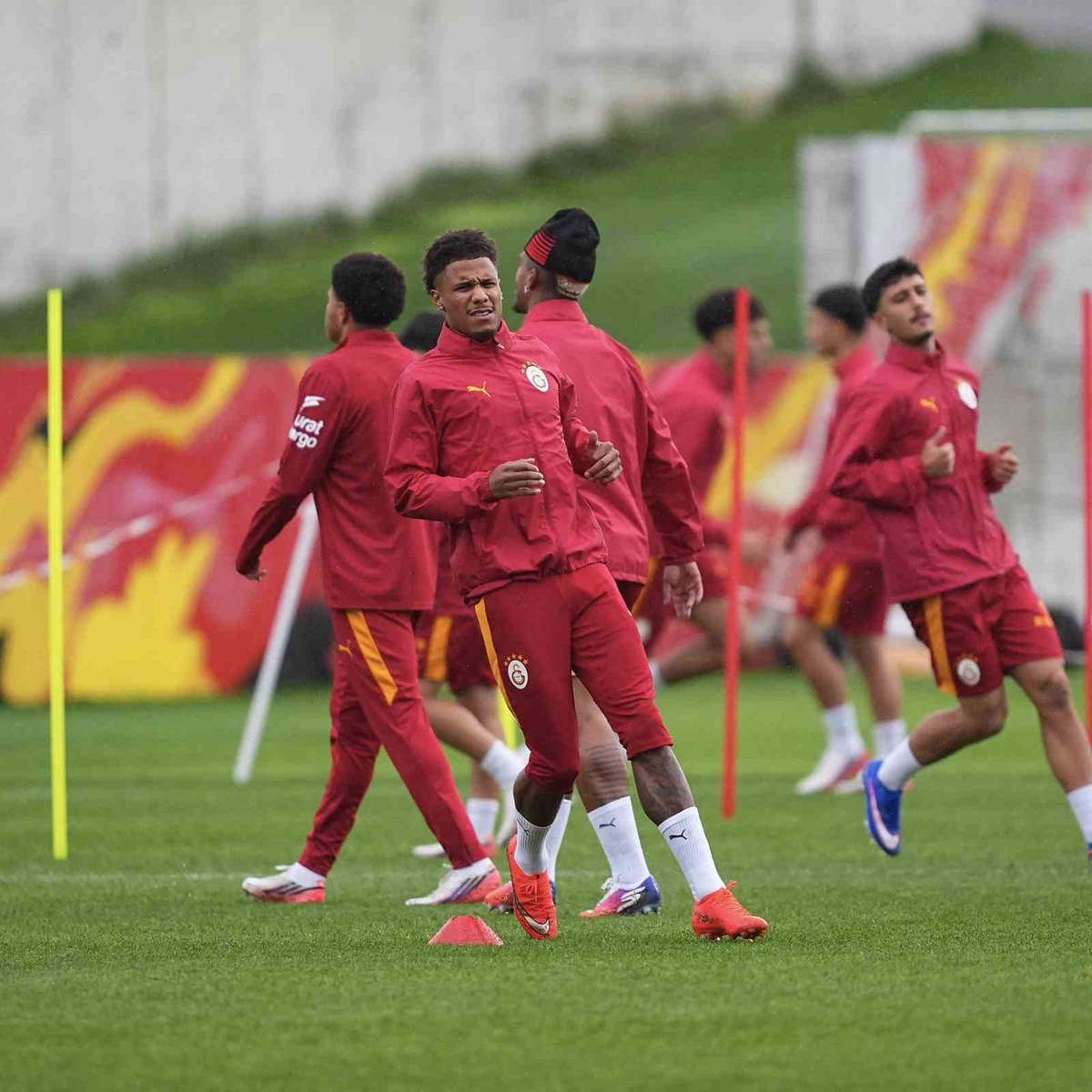 Galatasaray Kasımpaşa mesaisini sürdürdü, yarın Pendikspor'a konuk olacak