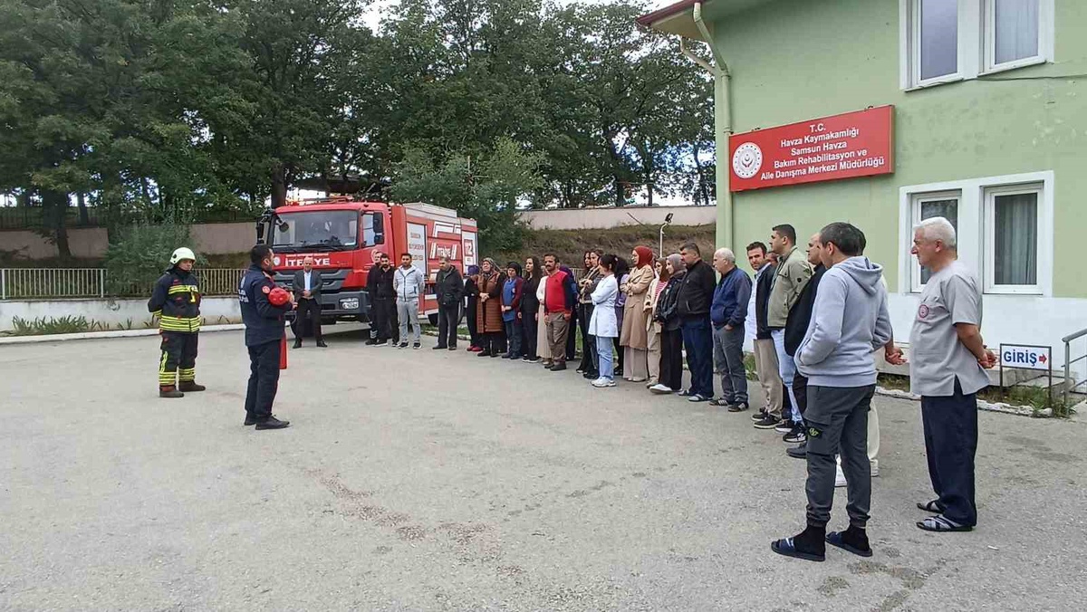 Havza\'daki bakım merkezinde engellilere yangın eğitimi verildi, tatbikat yapıldı