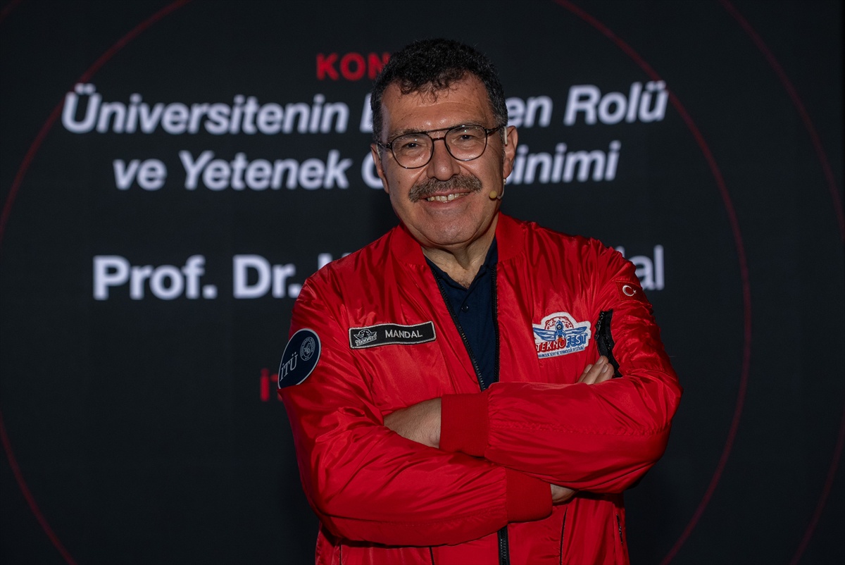 İTÜ Rektörü Mandal, TEKNOFEST\'in gençleri üreten bir yapıya dönüştürdüğünü söyledi