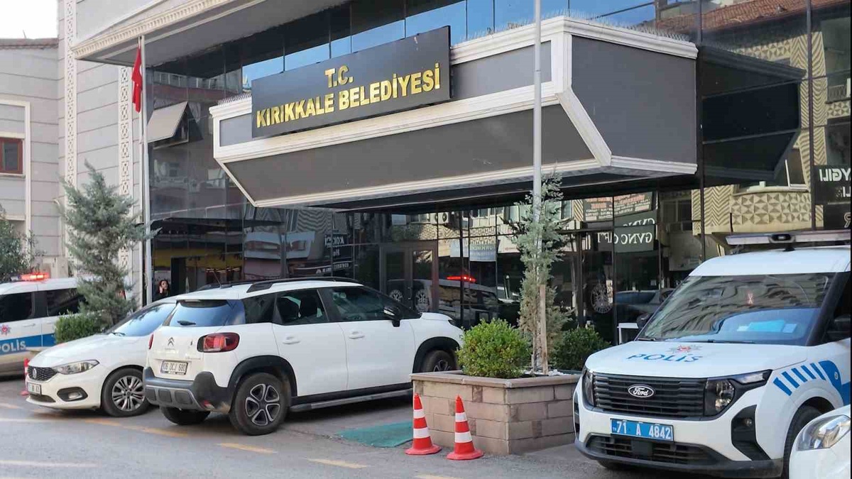 Kırıkkale Belediyesi\'nde imar rüşvet soruşturması büyüdü, 3 personel gözaltına alındı