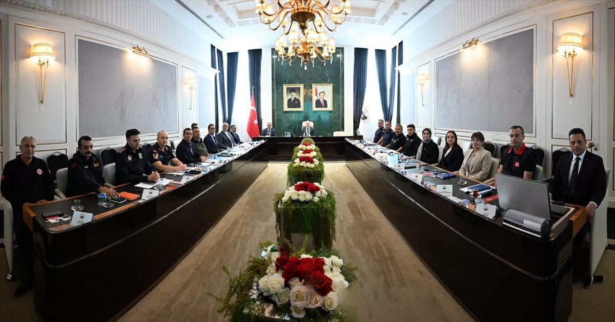 Kırklareli\'nde Vali Turan başkanlığındaki 112 toplantısında asılsız ihbarlar ele alındı
