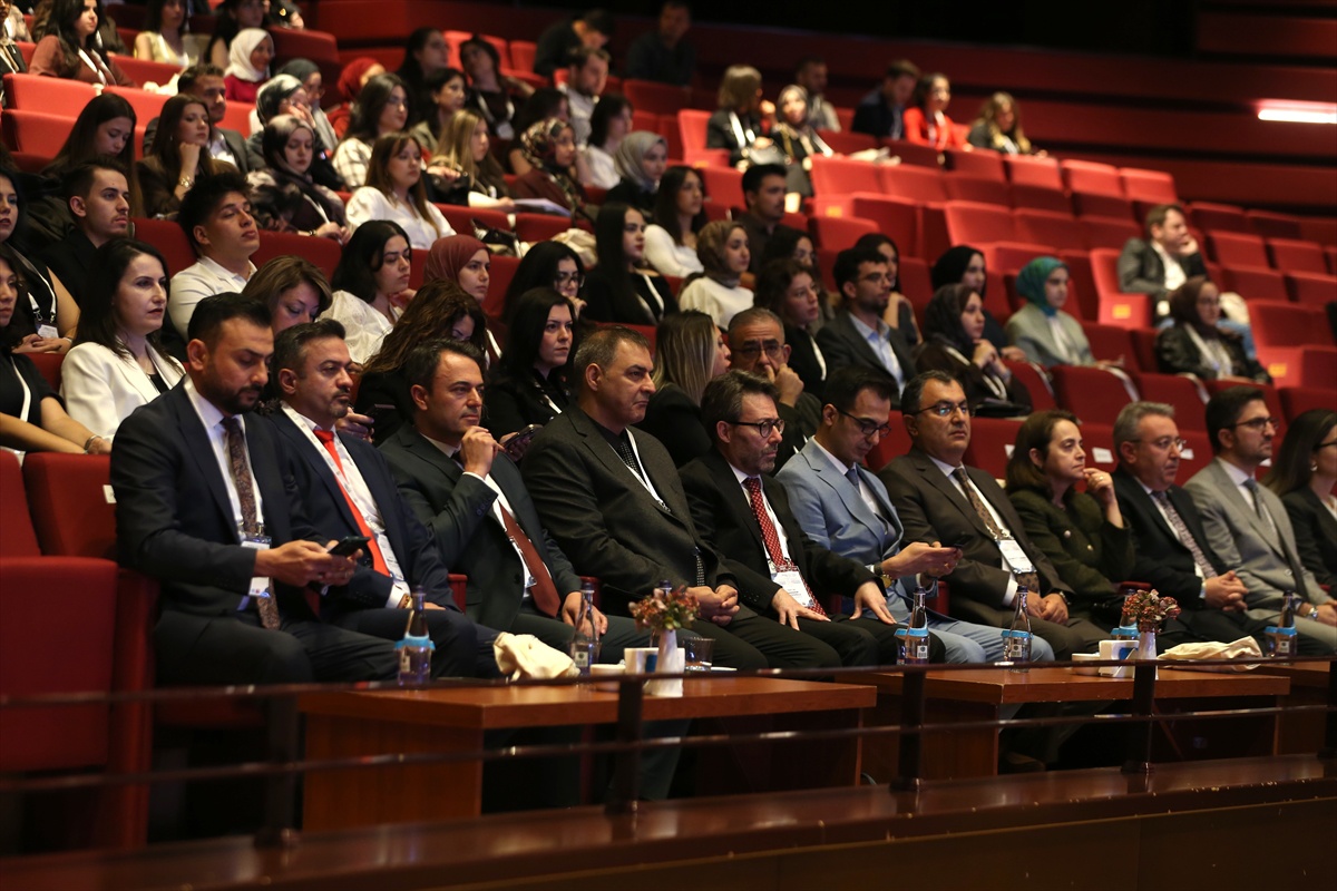 Konya\'da 4. Uluslararası Diş Hekimliği Kongresi 80 fakülteden katılımcıyla başladı