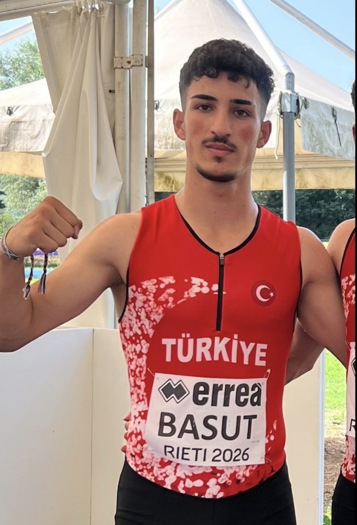 Milli atlet Emre Basut, 400 metre engelde 52.34 ile Dakar 2026 Olimpiyat vizesi aldı