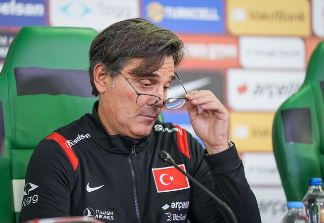 Montella, 85 milyona seslendi ve futbolseverlerden istediği şeyi duyurdu