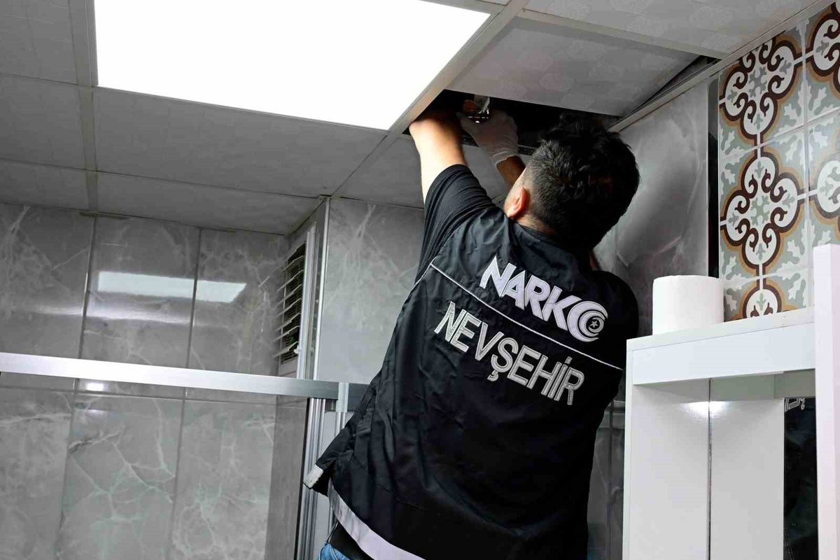 Nevşehir merkezli operasyonda internetten uyuşturucu satan 18 şüpheli tutuklandı