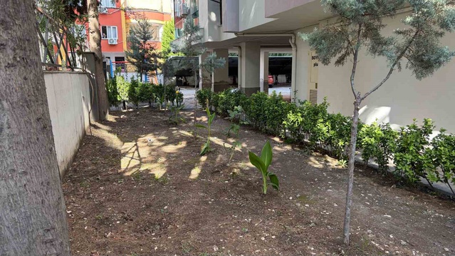 Osmaniye'de 4. kattaki pencereden düşen 4 yaşındaki çocuk ağır yaralandı