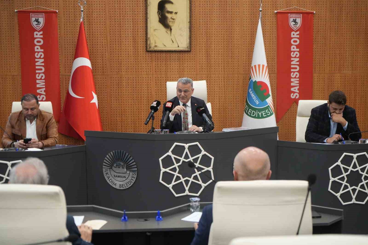 Samsun İlkadım\'da Başkan Kurnaz, siyasi görüş nedeniyle işçi çıkarılmadığını savundu