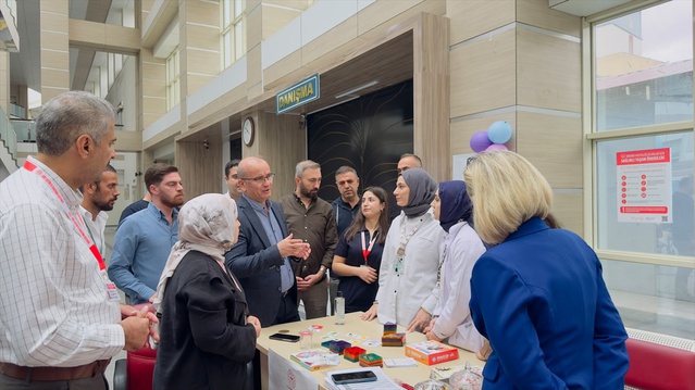 Siirt Eğitim ve Araştırma Hastanesi'nde yaşlılar için oyunlu etkinlik düzenlendi
