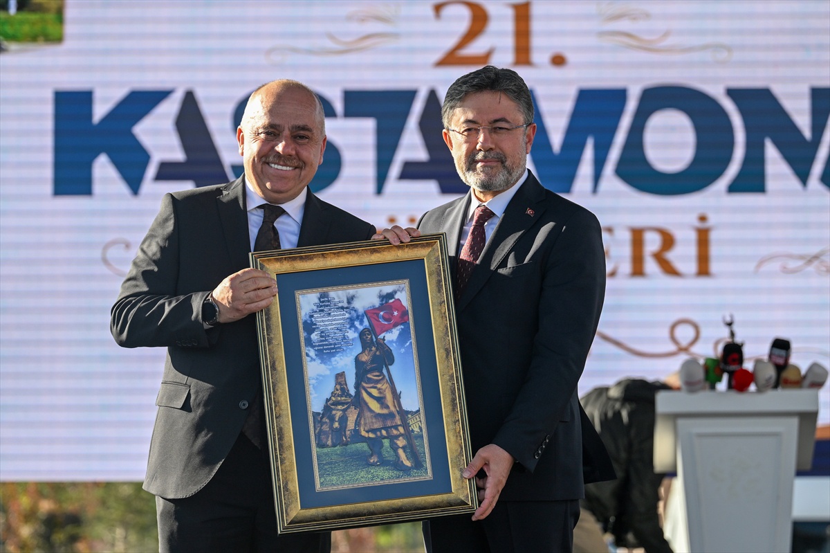 Bakan Yumaklı, Kastamonu Günleri\'nde güçlü Türkiye için değer üretme vurgusu yaptı