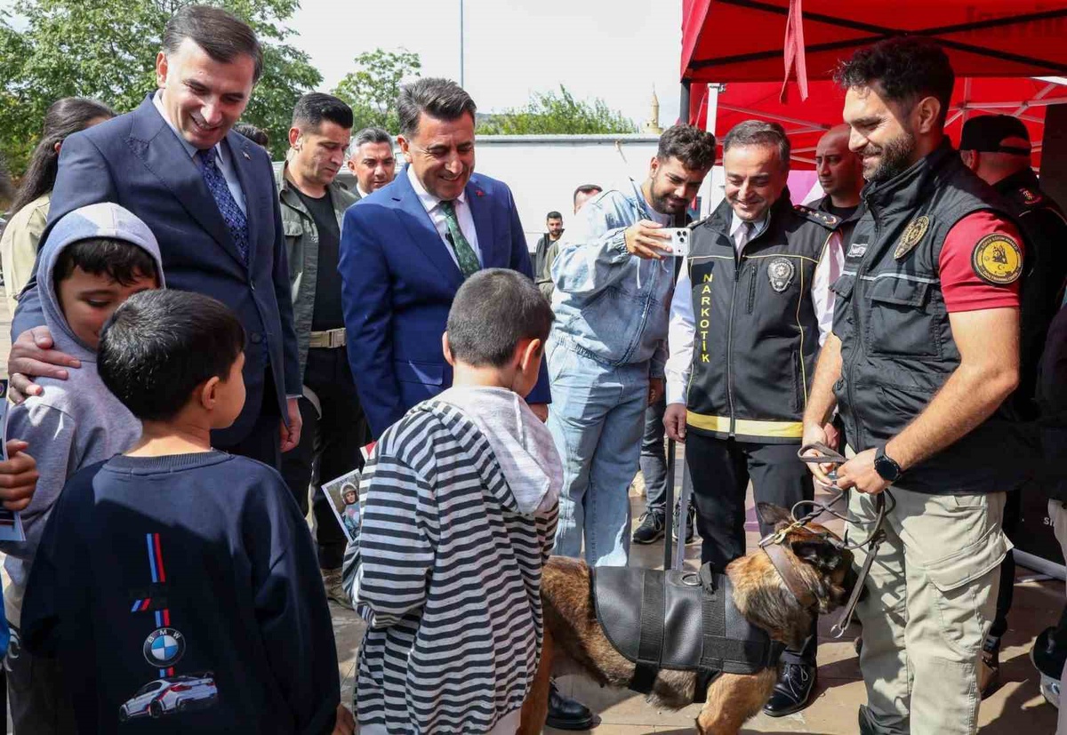 Tunceli Çemişgezek\'te annelere uyuşturucuyla mücadele bilgilendirmesi yapıldı