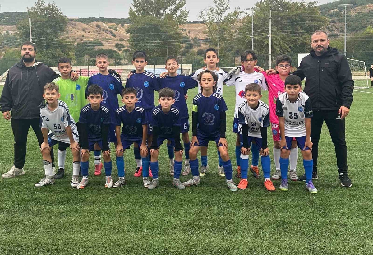 U12'de Bilecik derbisi 0-0 bitti, S&ouml;ğ&uuml;tspor, 4 Eyl&uuml;lspor, Vitraspor zirveyi paylaştı