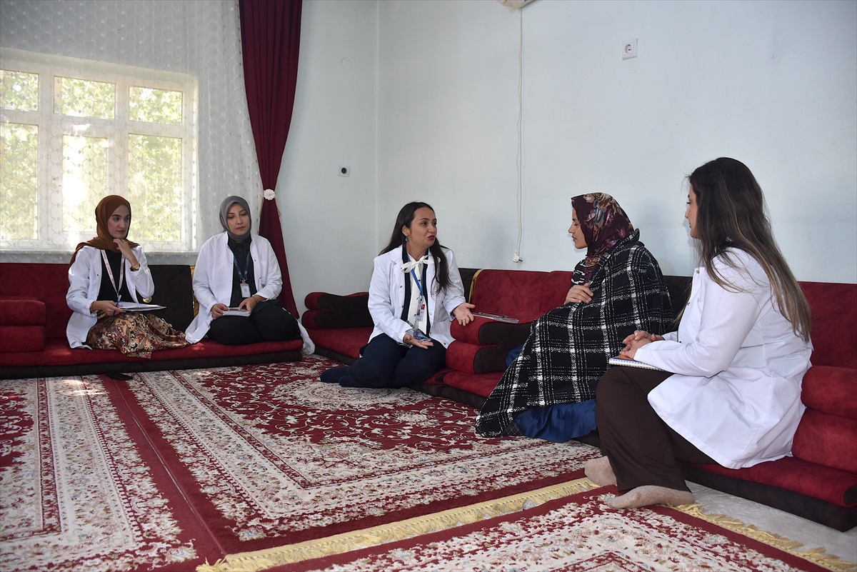 Başkale\'de sağlık ekipleri son 3 ayda 109 gebeye ulaştı, normal doğuma teşvik ediyor