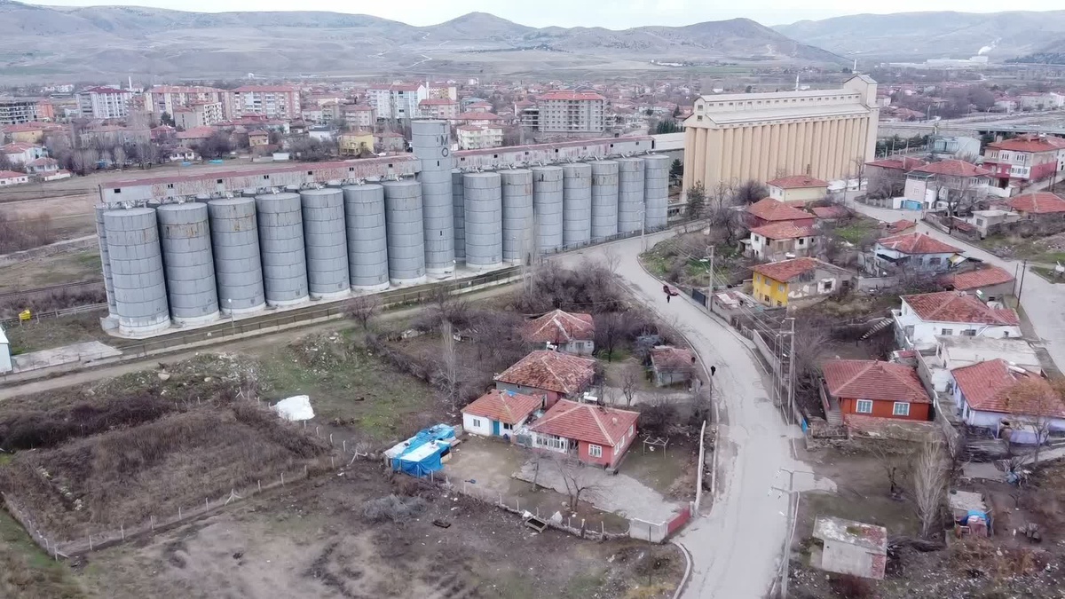 YENİ Parti\'den Abdullah Yaşar, Sarıkent TMO silolarının sökülmesine tepki gösterdi
