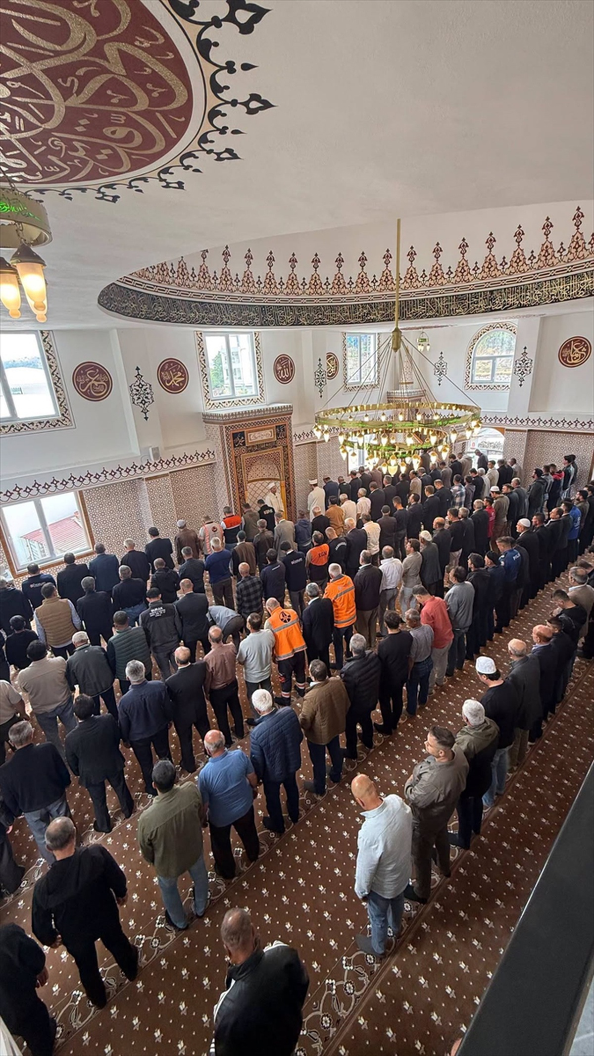 Depremde ölen polisin adı, Adıyaman Gölbaşı\'nda açılan Ozan Köyü Camisi\'ne verildi