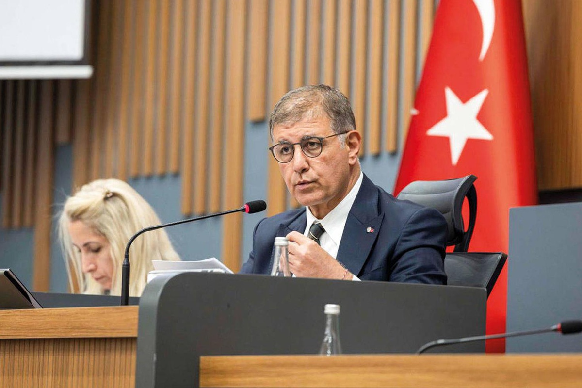 AK Parti\'ye geçeceği iddia edilen Cemil Tugay’dan yeni hamle! ADD üyeliğini de sonlandırdı