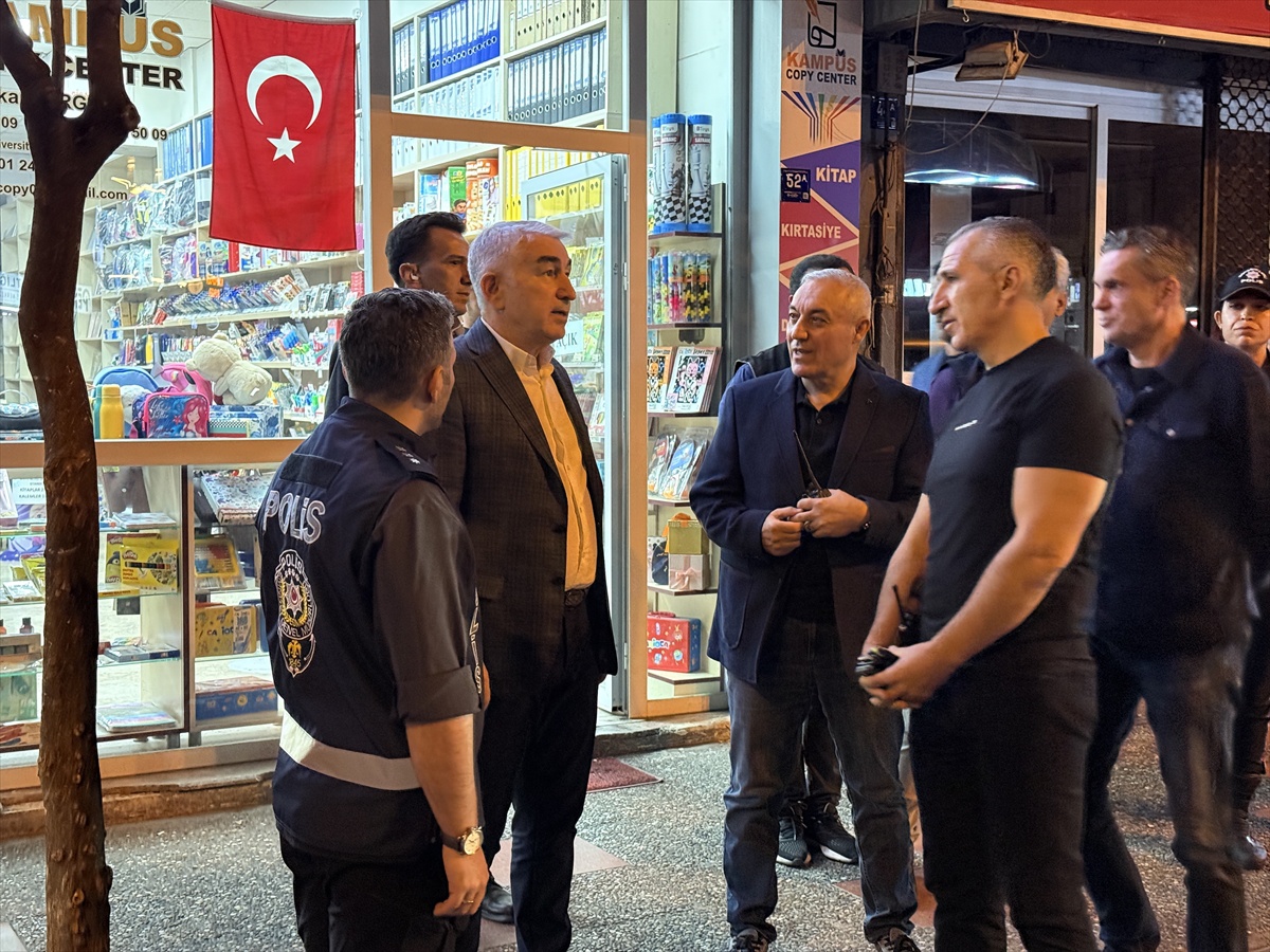 Aydın İl Emniyet Müdürü Karaduman, Efeler\'de uygulama noktasını ziyaret etti