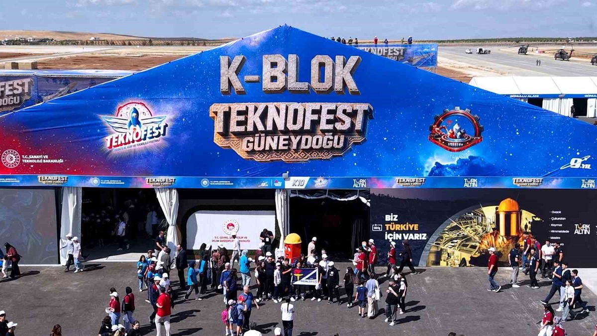 Bakan Kurum, Şanlıurfa\'daki TEKNOFEST\'te 14 standın görüntülerini paylaştı