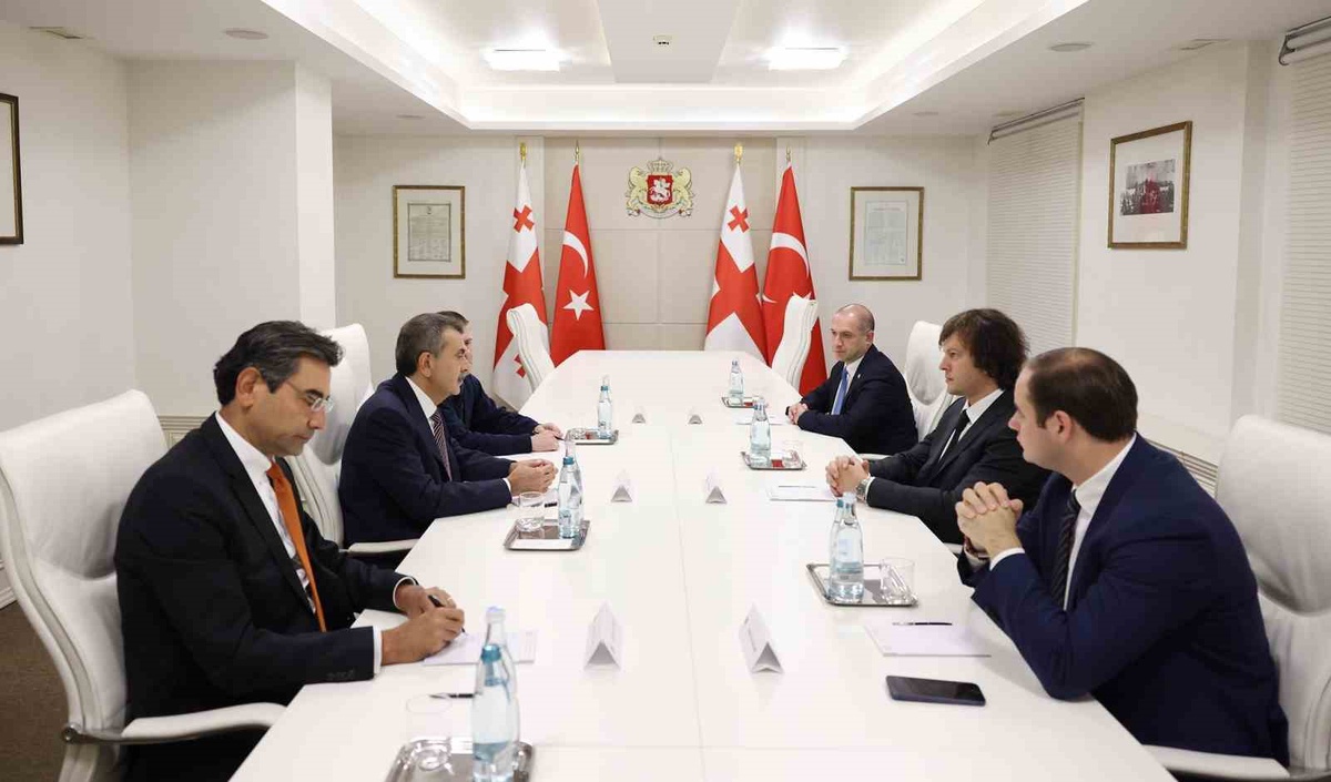 MEB Bakanı Tekin, Tiflis\'te Kobakhidze ile eğitim ve kültürel ilişkileri ele aldı