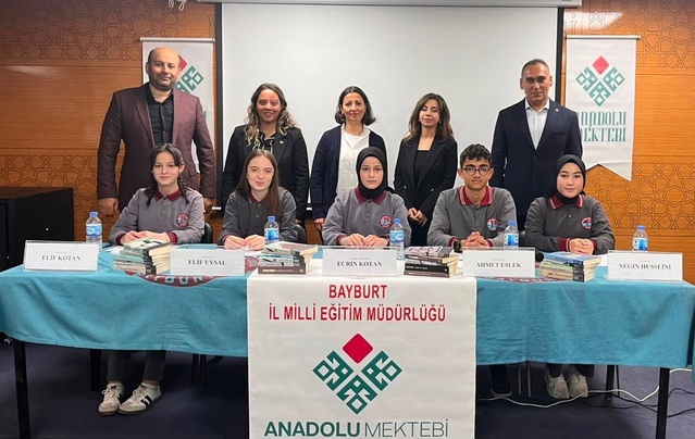 Bayburt'ta Cengiz Dağcı panelinin ikincisi Milli İrade Anadolu Lisesinde yapıldı