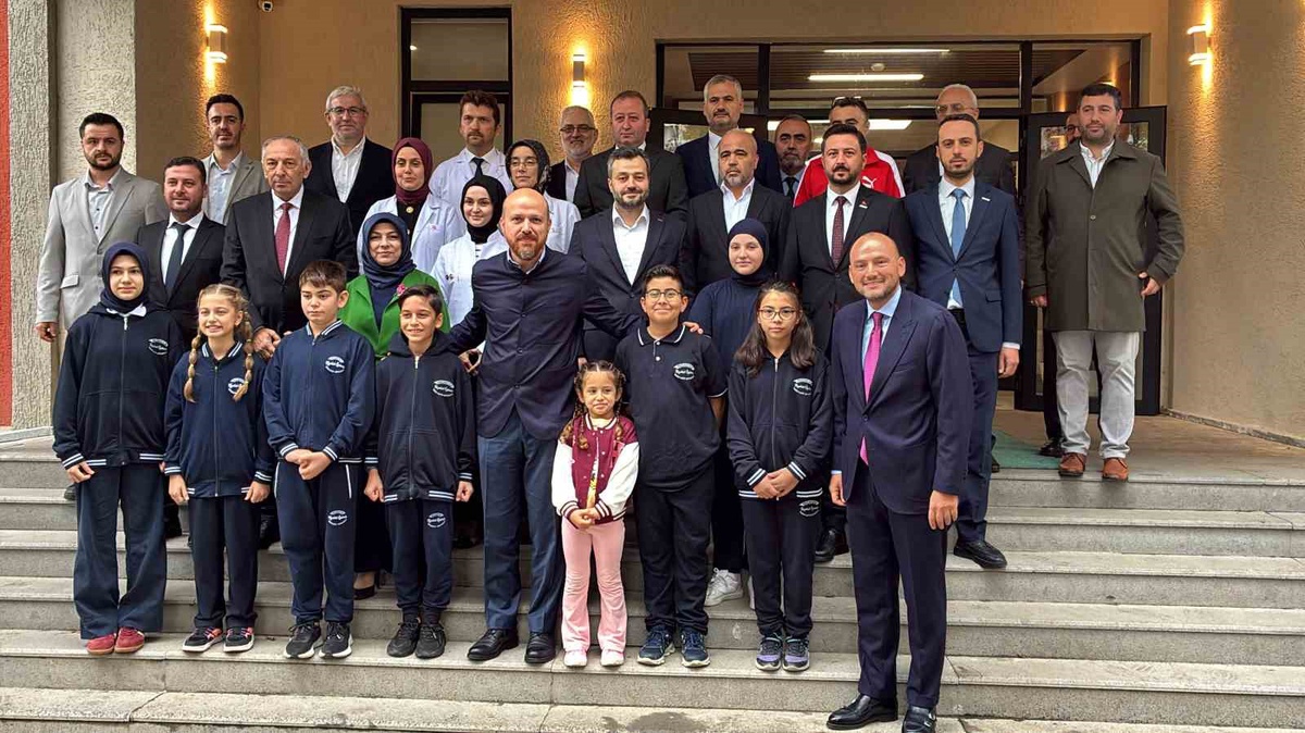 İlim Yayma Vakfı Başkanı Bilal Erdoğan Akçakoca\'da öğrencilerle buluştu