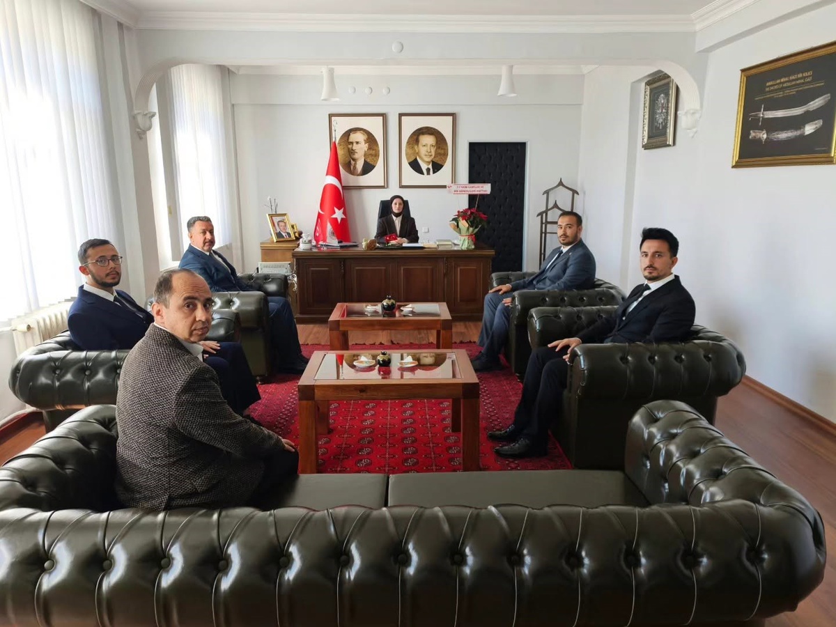 İlçe Müftüsü Çıbıkçı, İnhisar Kaymakamı Polat\'ı hafta dolayısıyla ziyaret etti