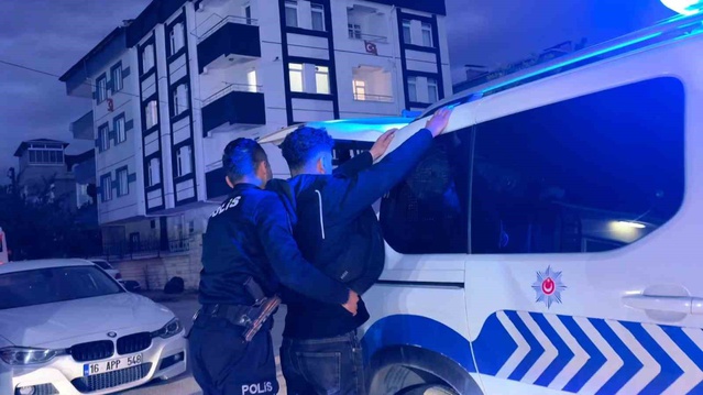 Bursa İnegöl'de ehliyet sınavında kopya düzeneğiyle yakalanan aday 2 yıl yasaklandı
