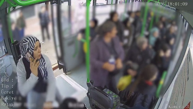 Bursa İnegöl'de şoför Alıç, fenalaşan kadın yolcuya ambulans çağırıp otobüsü durdurdu