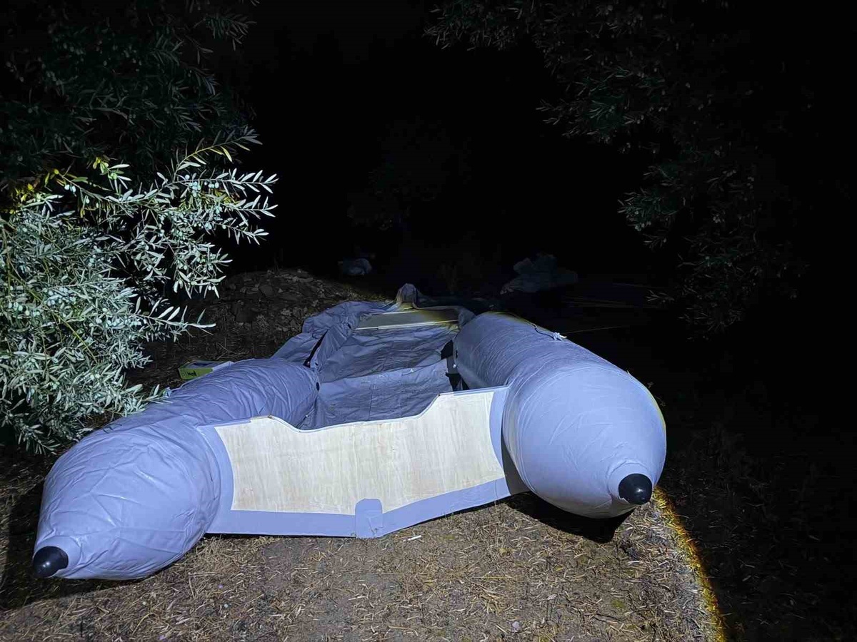 Çanakkale\'de 6 göçmen kaçakçılığı operasyonunda 2 organizatör ve 51 kaçak yakalandı