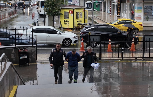 Çerkezköy'de Türk bayraklarını çöpe atan şüpheli tutuklandı, görüntüyü kendisi servis etti