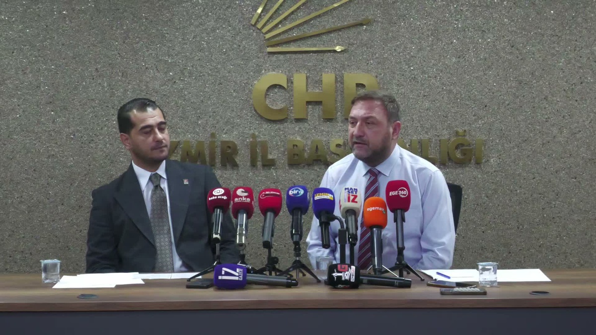 CHP\'li Gümrükçü, Çiğli\'nin AK Parti\'ye geçişini İzmir kalesinde gedik diye yorumladı