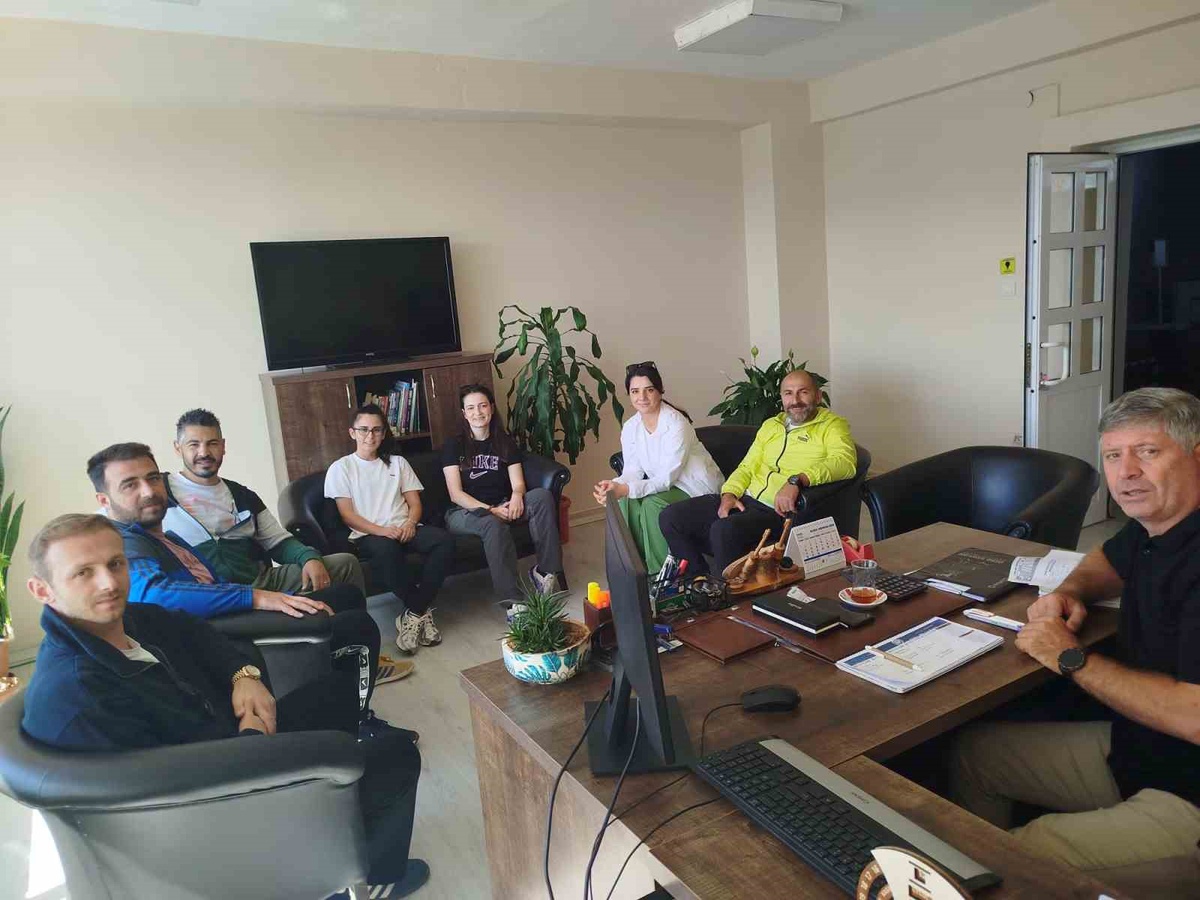Çilimli\'de öğrenciler Bocce ve Curling ile tanıştırılacak, okullara malzeme sağlandı