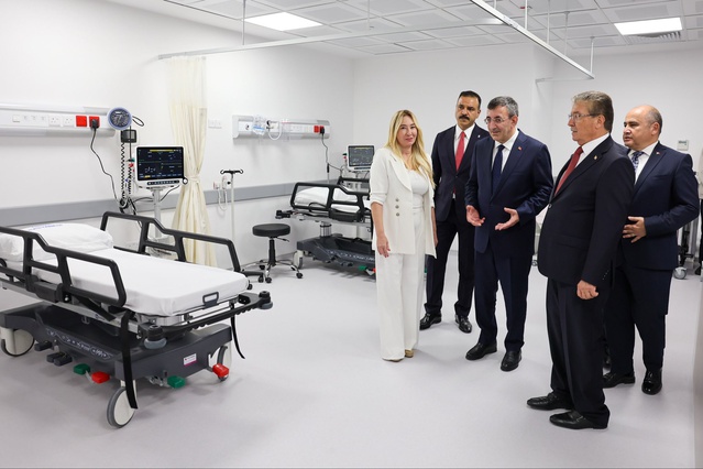KKTC'de Girne ve Güzelyurt Devlet Hastaneleri, Yılmaz'ın katıldığı törenle açıldı