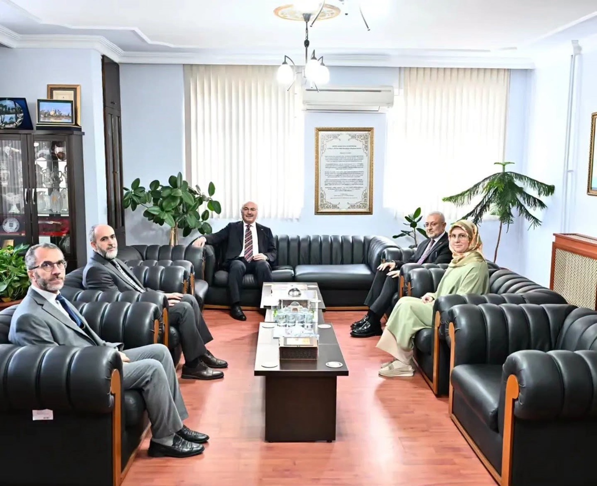 Denizli Valisi Köşger, İl Müftülüğü ziyaretinde Pamuklu\'ya başsağlığı diledi