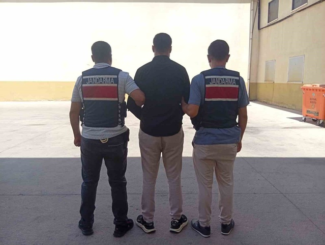 14 yıl 2 ay 15 gün hapis cezasıyla aranan şahıs Gaziantep Oğuzeli'nde yakalandı