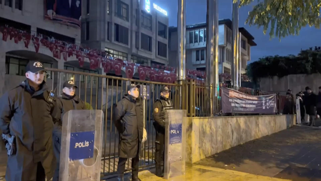 Görüntü ortaya çıktı! İşte Eyüpsultan Belediye Başkanı Özmen'in gözaltına alındığı anlar